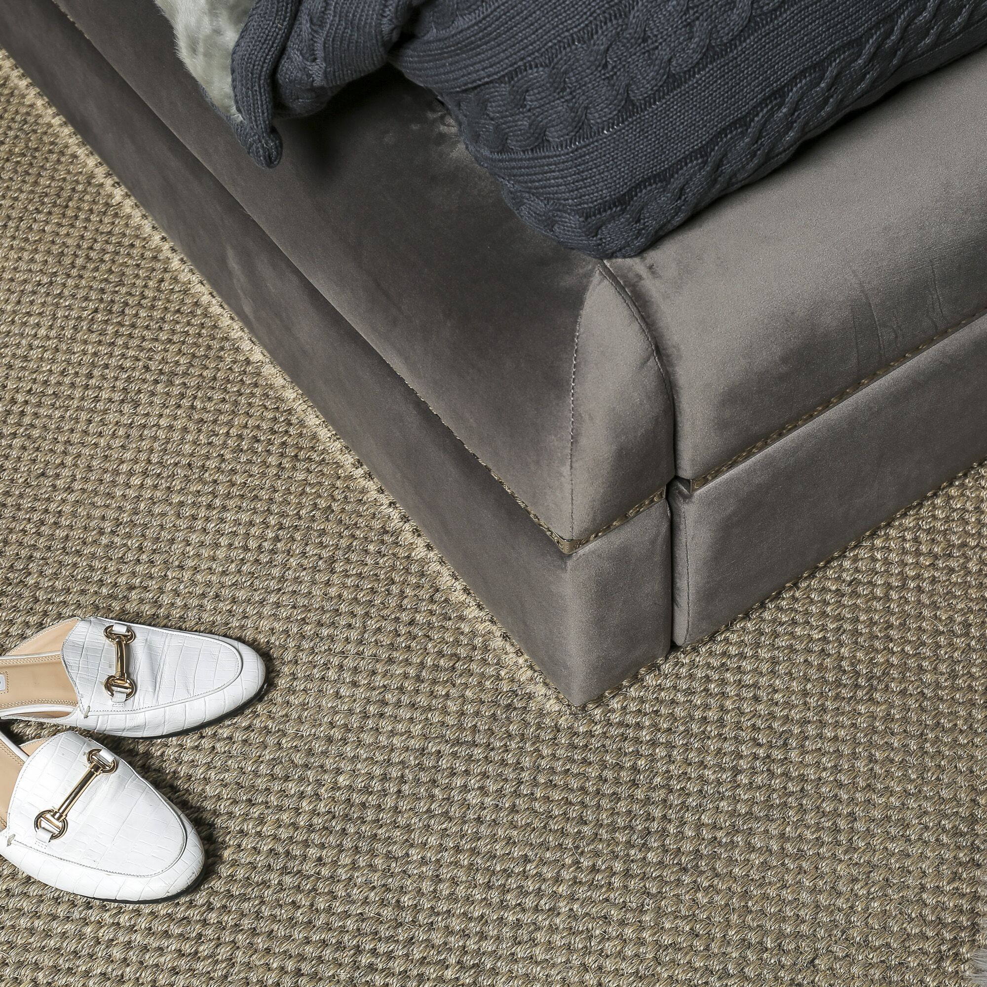 Annabelle Luxurious Grey Velvet Chesterfield King Size Bed - Image 10