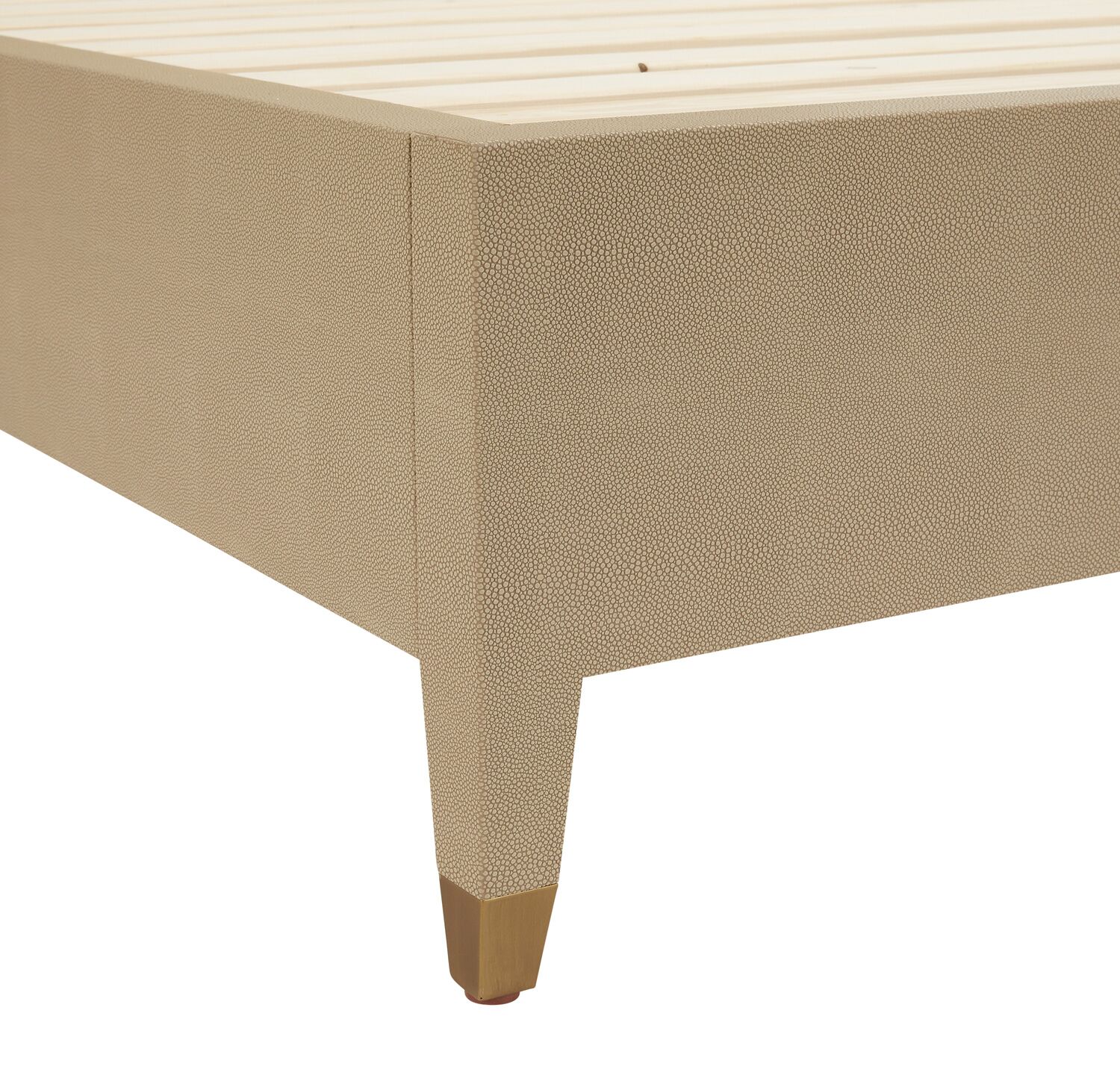 Richmond Shagreen King Size Winged Back Bed - Image 7