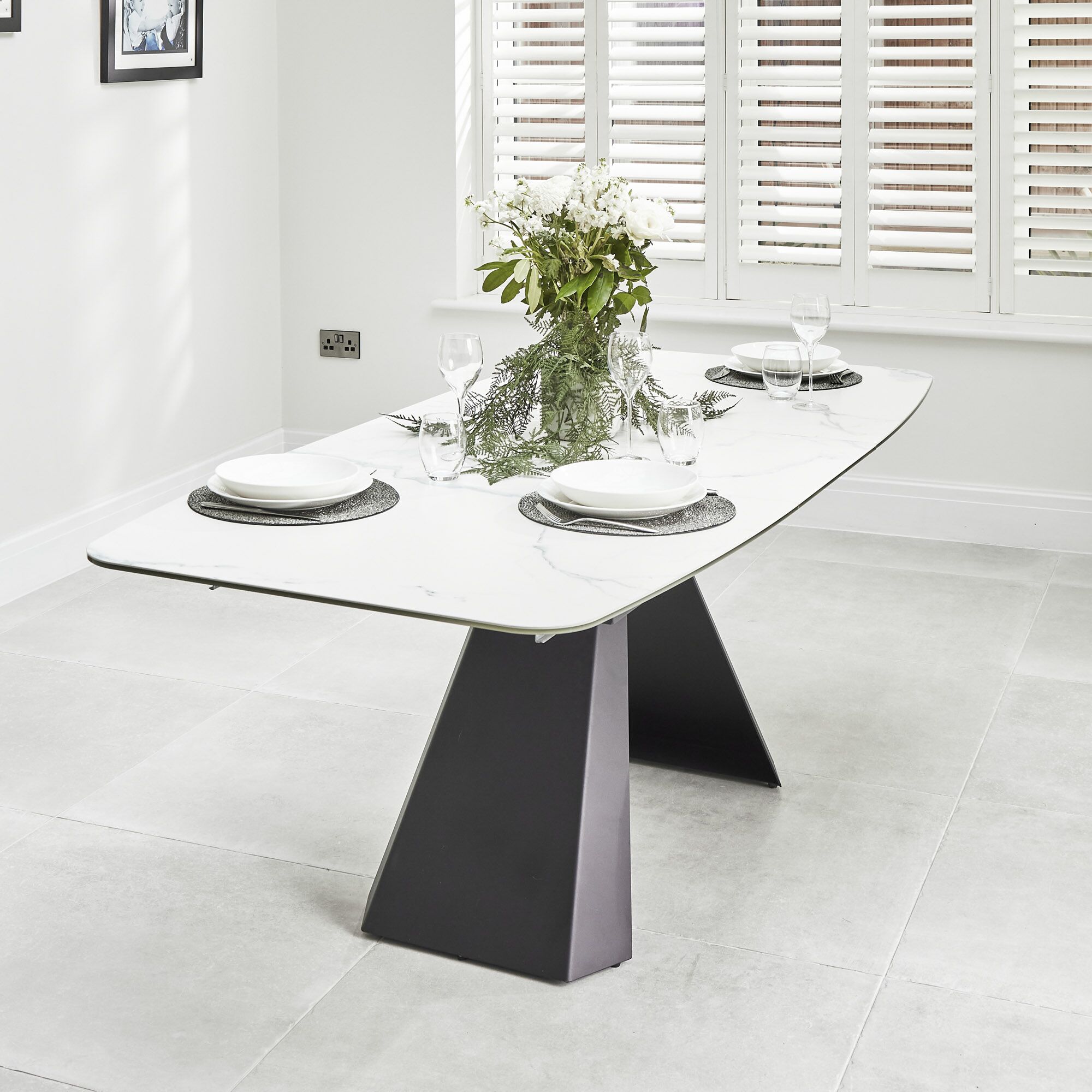 1.6m-2.1m - Casa White Ceramic Extending Dining Table