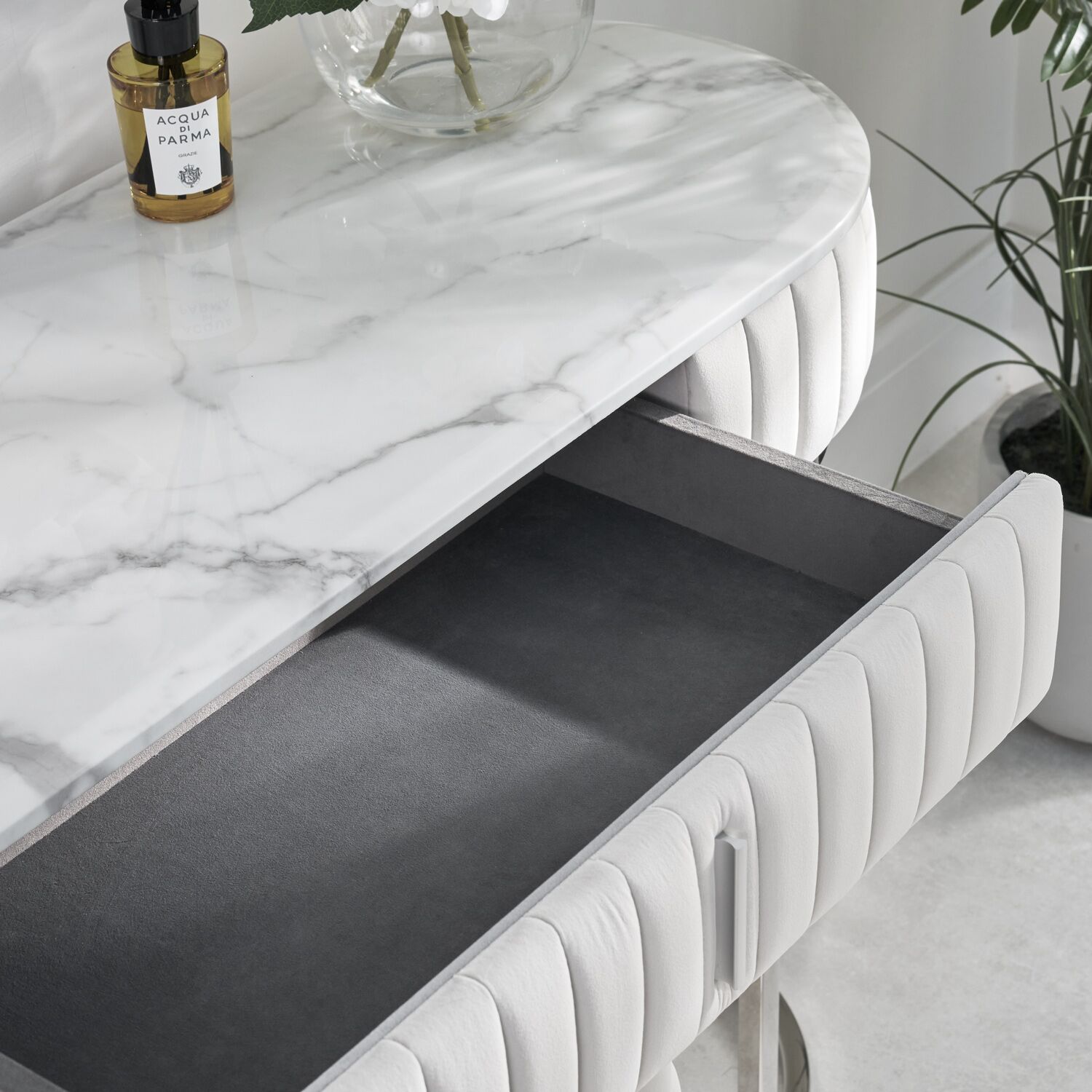 Italian Luxurious Polished Silver Framed Marble Dressing Table With Stool - Image 3