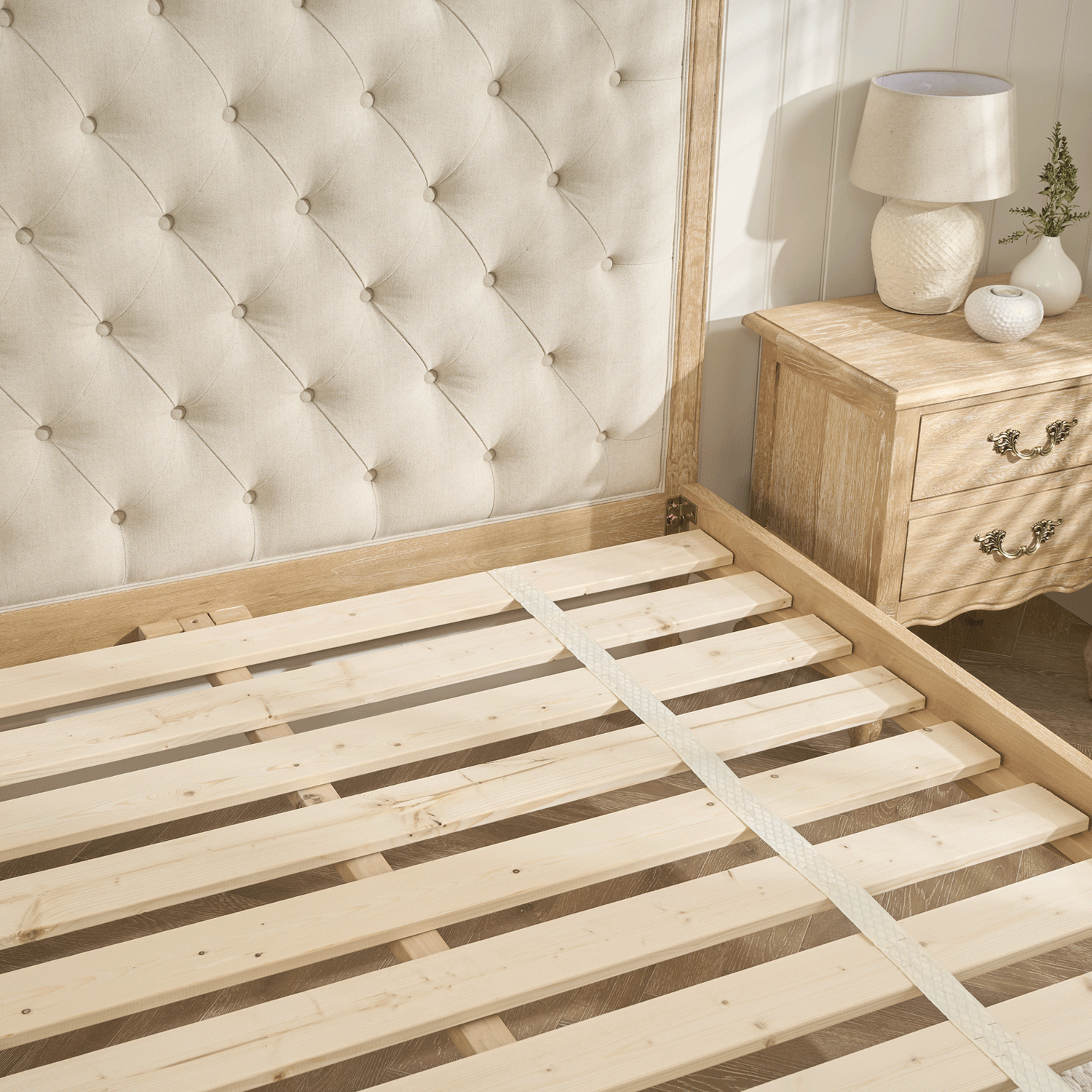 Eléa French Limed Oak Upholstered Button Back Low Foot Board Bed - King Size - Image 11